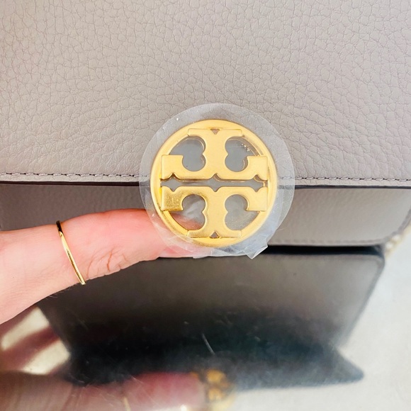 New Tory Burch Mini Chelsea Convertible Crossbody - Picture 2 of 9